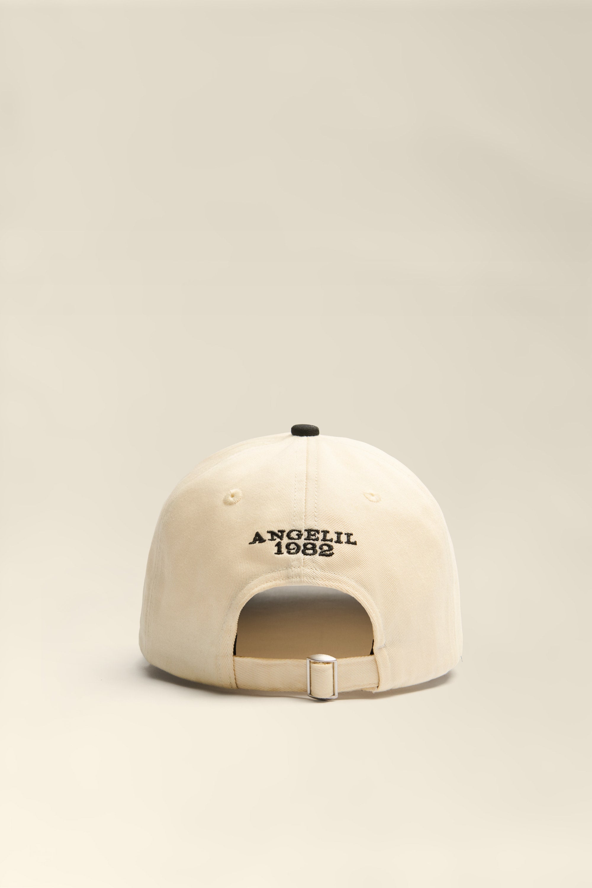 The Knight Strapback